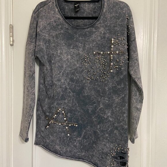 Zarga women's small acid wash asymetric beaded scoop neck with distressed detail - Picture 1 of 7